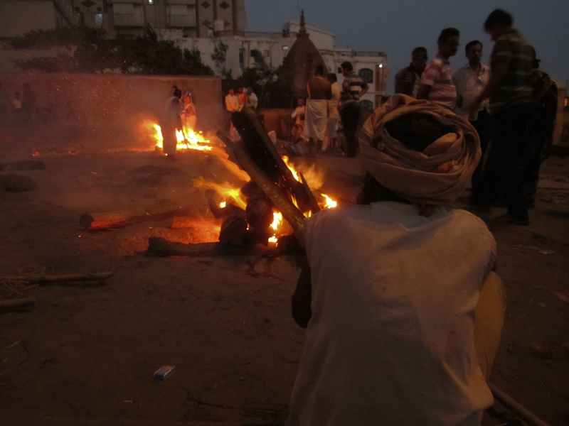 Cremación de cadaver en el hinduismo