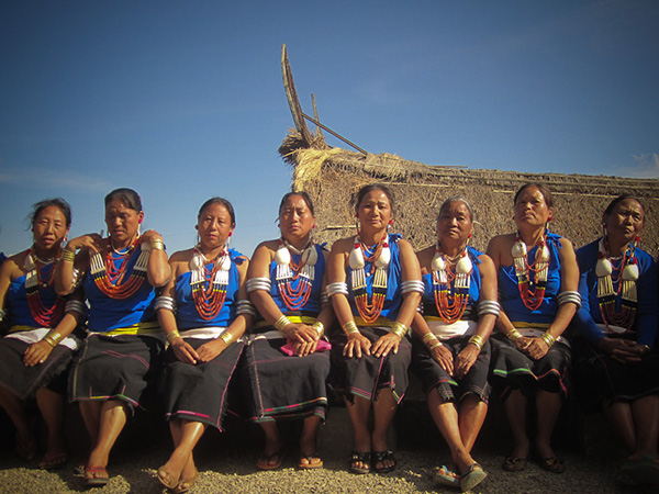 mujeres-tribu-india